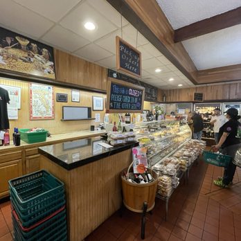 GIULIANO’S DELICATESSEN - Updated November 2024 - 1395 Photos & 1274 ...