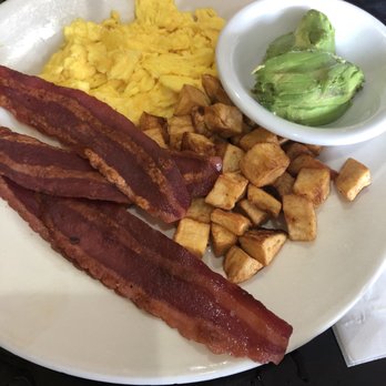 Bea Bea's - Scrambled eggs, bacon, potatoes, a side of avocado - Coffee & Tea Near Me - Burbank, California