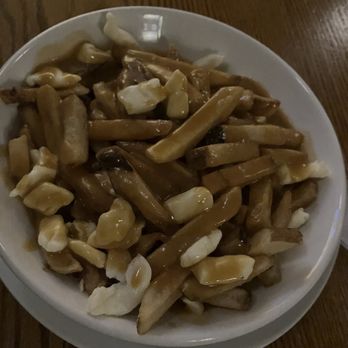 Bentley's Restaurant - Classic poutine - Gastropubs Near Me - Stratford, Ontario