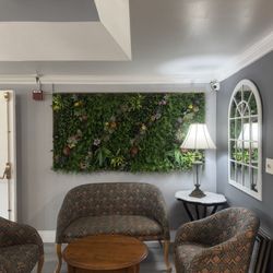 Cambridge Court Assisted Living - Sitting areas