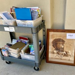 Friends of the Poway Library - Outside: Free stuff!