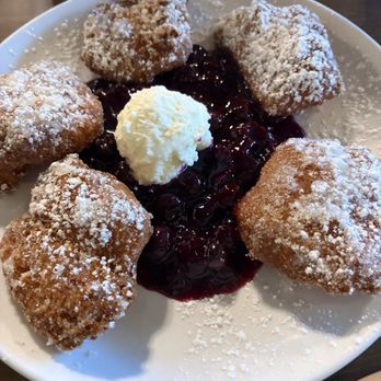 Maple House - Bonuts - Breakfast & Brunch Near Me - South Lyon, Michigan