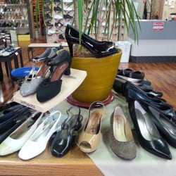 Wide Shoes Only - Dress shoes in extra wide sizes !!