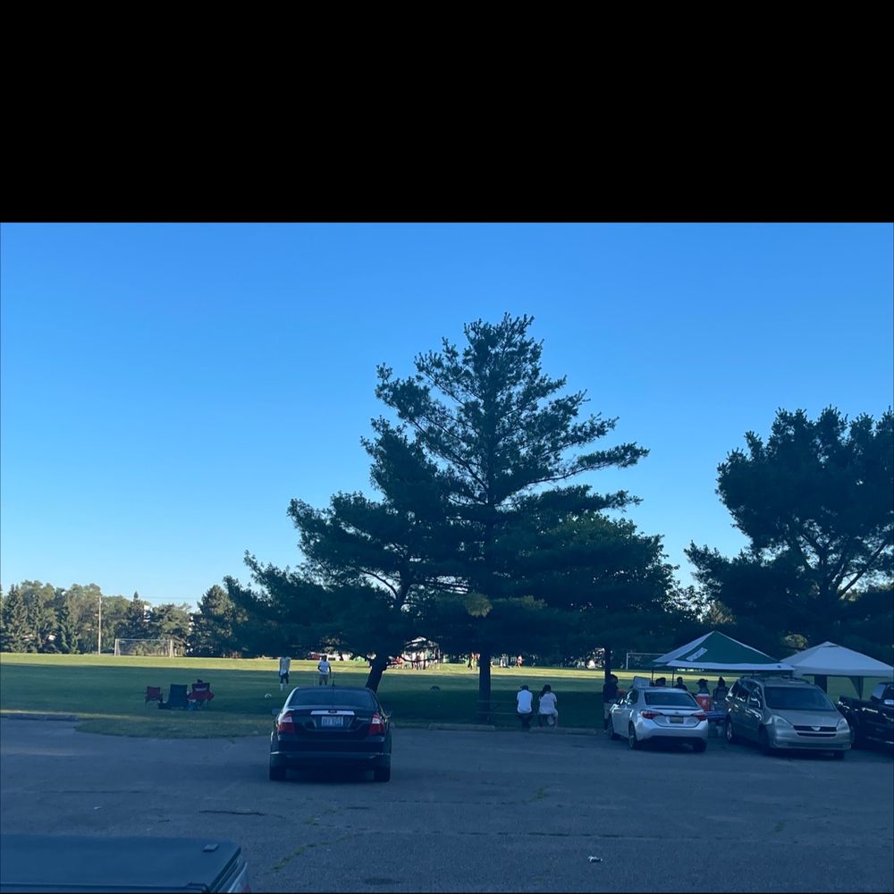 Mackay-Jaycees Park Logo