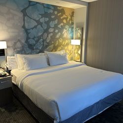 Courtyard By Marriott - Shippensburg - King size bed