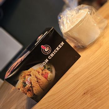 Don Chicken - Pine Brook - Fried chicken in pretty to-go box. - Chicken Wings Near Me - Pine Brook, New Jersey
