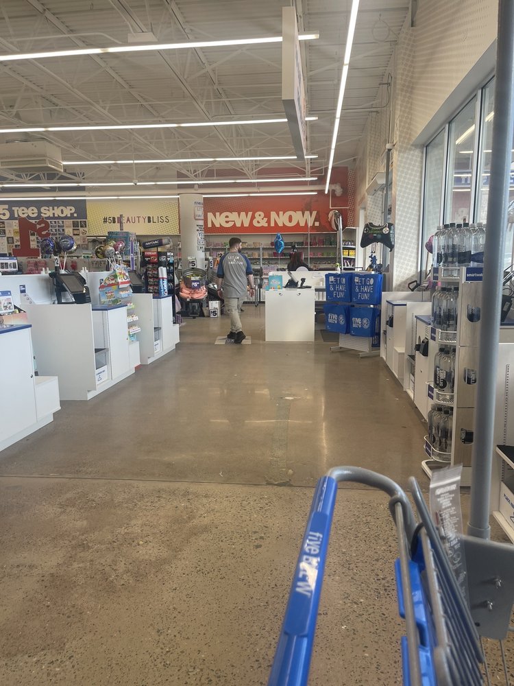 FIVE BELOW 35 Talcottville Rd, Vernon, Connecticut Discount Store