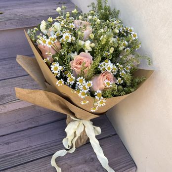 Santa Barbara Bouquets - Florists Near Me