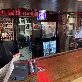 Red Door Saloon - Bars Near Me - Nashville, Tennessee