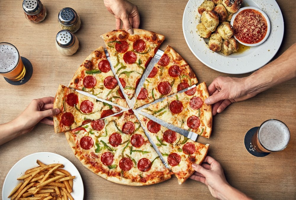 JOHNNY’S NEW YORK STYLE PIZZA Updated September 2024 94 Photos & 40