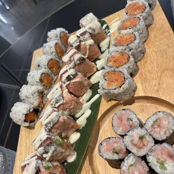 Mihana - Rolls - Japanese Near Me - Woodbury, New York