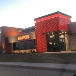 Hooters