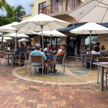 Dive Bar Restaurant - Awesome evening at the Dive Bat - Seafood Near Me - Jupiter, Florida