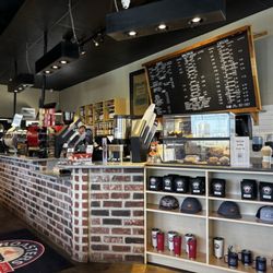 Roasters Coffee & Tea Company - Great location