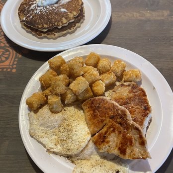 The Vintage Cafe - Classic breakfast - Salad Near Me - Frankfort, Indiana