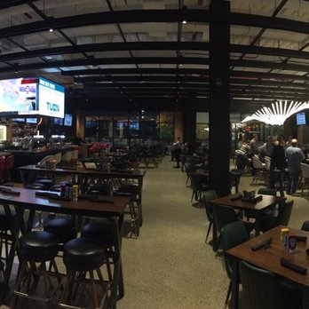 The Turn Restaurant Lounge - Plenty of room - Desserts Near Me - Ashwaubenon, Wisconsin