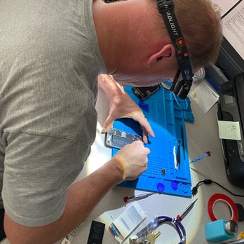 Black Hills iPhone Repair - Expert technicians guarantee the highest quality work - Mobile Phone Repair Near Me Black Hills iPhone Repair - Expert technicians guarantee the highest quality work - Mobile Phone Repair Near Me