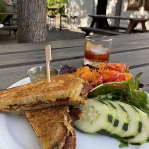 Hi-Top Tavern on Yelp