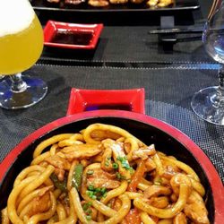 Sushi Neuf - Nouilles sautées et brochettes