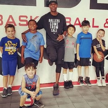 Jus Beginners Youth Training - At Elevate Basketball & Performance Training with a couple of the kids! - Trainers Near Me Jus Beginners Youth Training - At Elevate Basketball & Performance Training with a couple of the kids! - Trainers Near Me