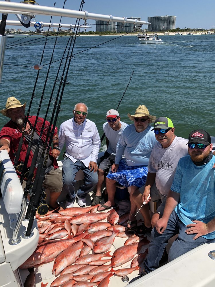 Circle hook charters  Logo