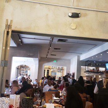 Spaghettini - Venue,its packed. Make your RSVP ahead of time - Italian Near Me - Seal Beach, California