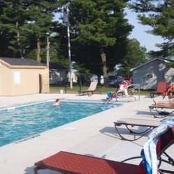 Pleasant View Cottages - Heated Pool for Registered Pleasant View Guests only