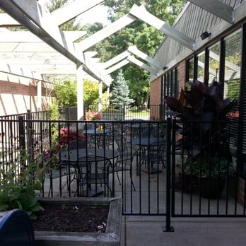Manhattan Deli - Delis Near Me - Mentor, Ohio