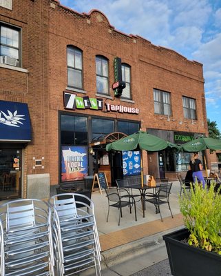 7 West TapHouse by null