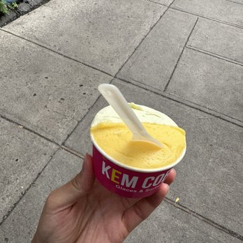 Kem CoBa - Small cup of pandan (THE BEST) and mango (so fresh) - Ice Cream & Frozen Yogurt Near Me - Montreal, Quebec Kem CoBa - Small cup of pandan (THE BEST) and mango (so fresh) - Ice Cream & Frozen Yogurt Near Me - Montreal, Quebec