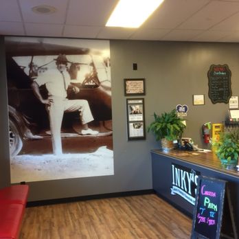 Inky's Authentic Philadelphia Cheesesteaks and Hoagies - Front waiting area for pick up orders - Burgers Near Me - Easley, South Carolina Inky's Authentic Philadelphia Cheesesteaks and Hoagies - Front waiting area for pick up orders - Burgers Near Me - Easley, South Carolina