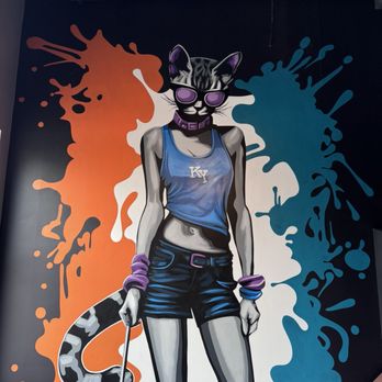 Par 3 - UK wildcat mural - Mini Golf Near Me - Newport, Kentucky