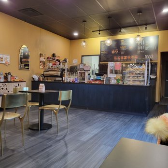 Divvy Coffee & Buns - Inside - Coffee & Tea Near Me - Pittsburgh, Pennsylvania Divvy Coffee & Buns - Inside - Coffee & Tea Near Me - Pittsburgh, Pennsylvania