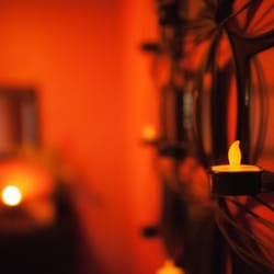 Green Stone Spa - Candle wall