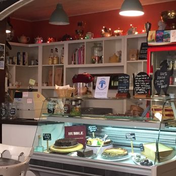 Ginger Lou's - The counter. - Irish Near Me - Ennistymon, CE
