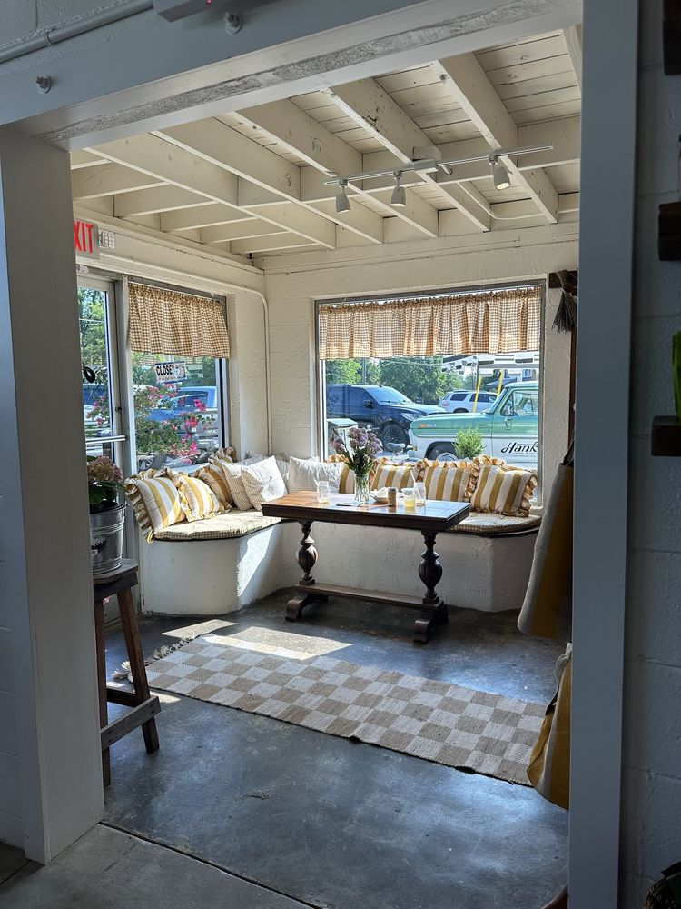 Hank’s Coffee Station