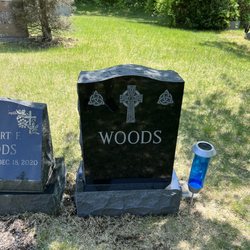 Leominster Monument Company - Headstone