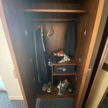 Graduate by Hilton Tucson - Closet - Hotels Near Me - Tucson, Arizona Graduate by Hilton Tucson - Closet - Hotels Near Me - Tucson, Arizona