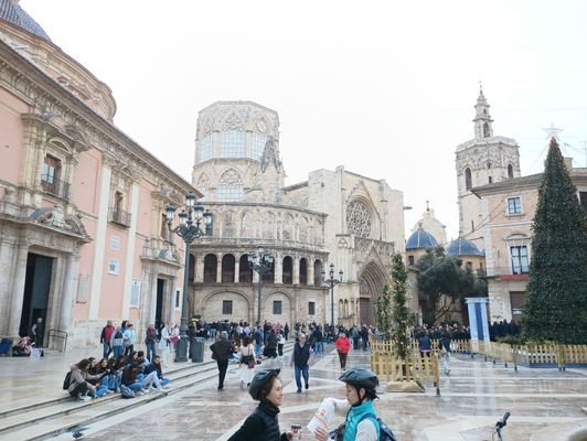 Valencia Cathedral by null