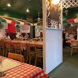 LaBruzza's Italian Ristorante - Inside