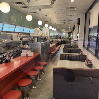 The Majestic Diner - Diners Near Me - Atlanta, Georgia The Majestic Diner - Diners Near Me - Atlanta, Georgia