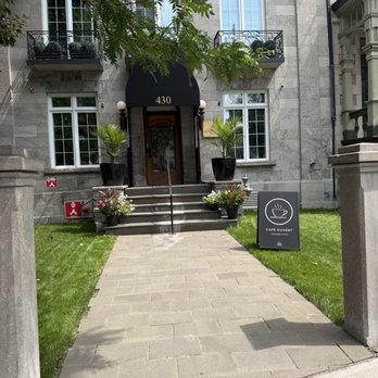 Hôtel St-Thomas - Street view - Hotels Near Me - Montreal, Quebec Hôtel St-Thomas - Street view - Hotels Near Me - Montreal, Quebec