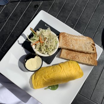 B2 Bistro + Bar - Cocktail Bars Near Me - West Reading, Pennsylvania