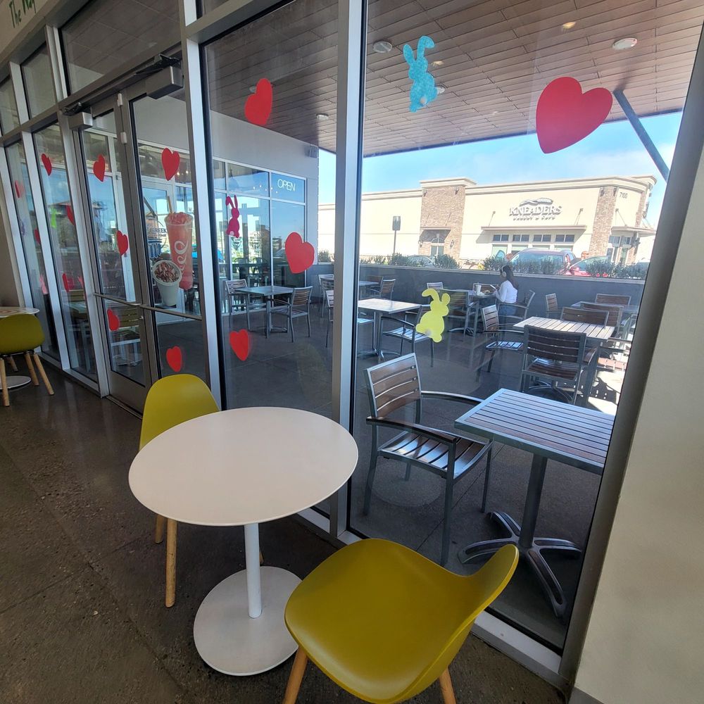 Jamba - Outdoor seating - Juice Bars & Smoothies Near Me - Las Vegas, Nevada
