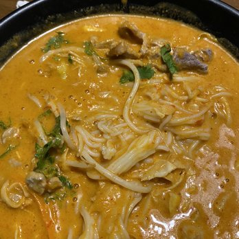 Thai Esane - Red Red Or Green Curry Noodle - Thai Near Me - Nashville, Tennessee