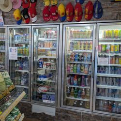 Hasty Market - Caps and drinks