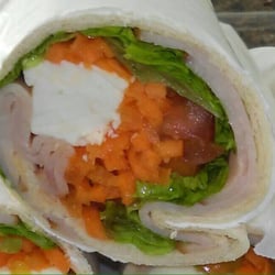 Bakery & Gourmet - Delicioso wrap de peito de peru e queijo minas