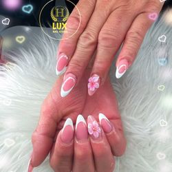 Lux Nail Studio