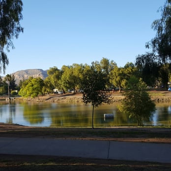 Lindo Lake County Park - A view of the lake. The blue Jeep Compas is mine. - Parks Near Me - Lakeside, California