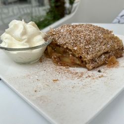 Haas&Haas Teehaus - Apple strudel (Wiener Apfelstrudel)